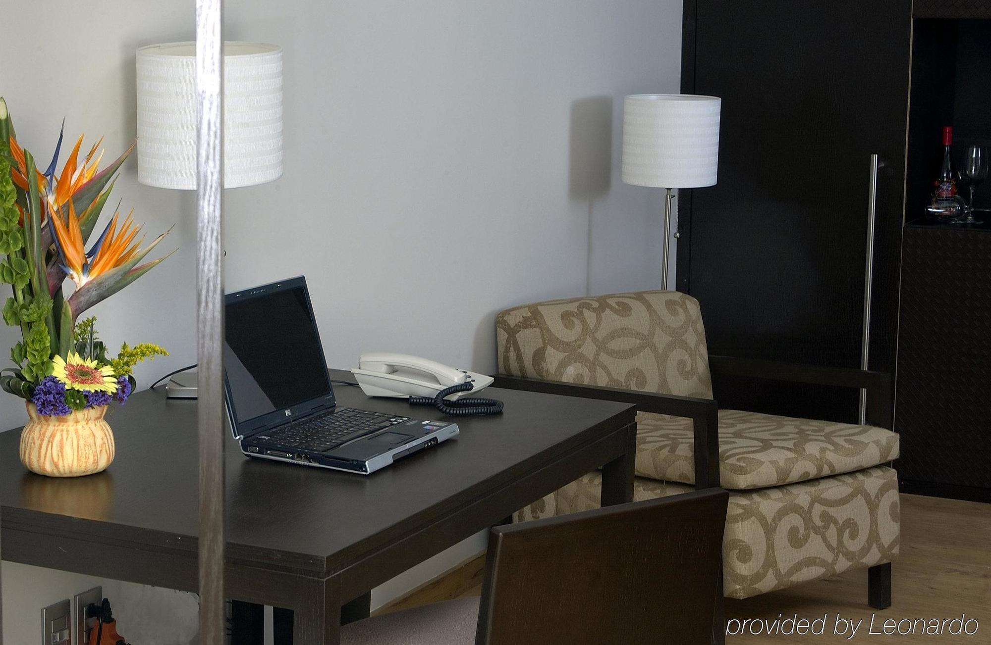 Exe Suites Reforma Mexiko-Stadt Zimmer foto